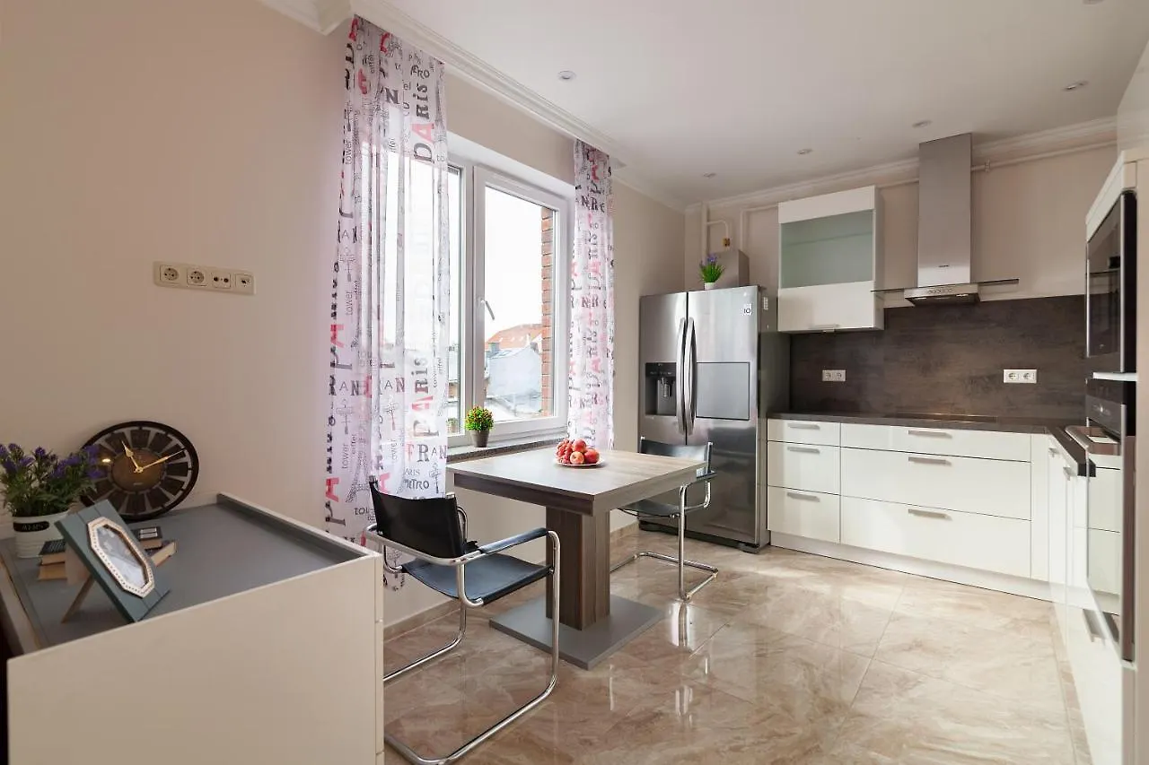 Regrand Apartment On Kulisha 47A Lviv