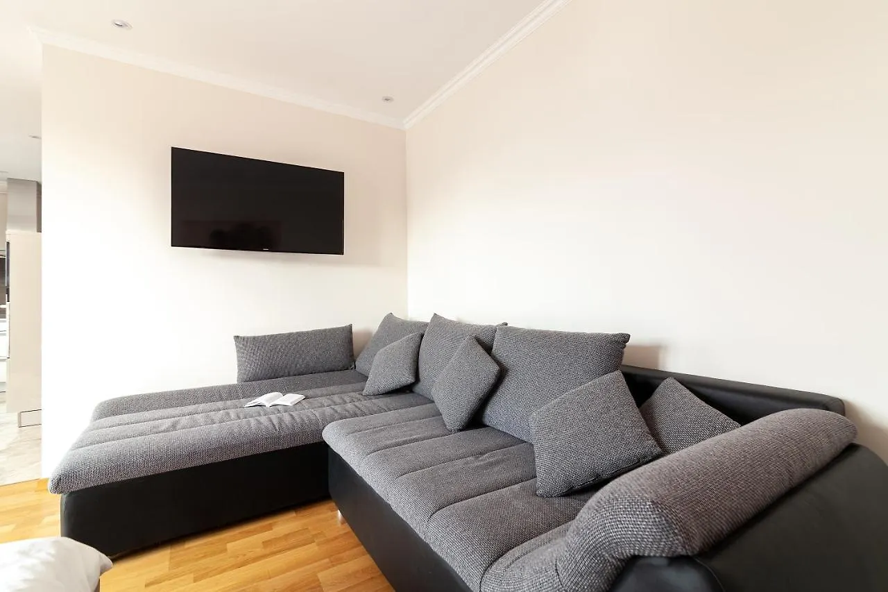 Regrand Apartment On Kulisha 47A Lviv Ukraine