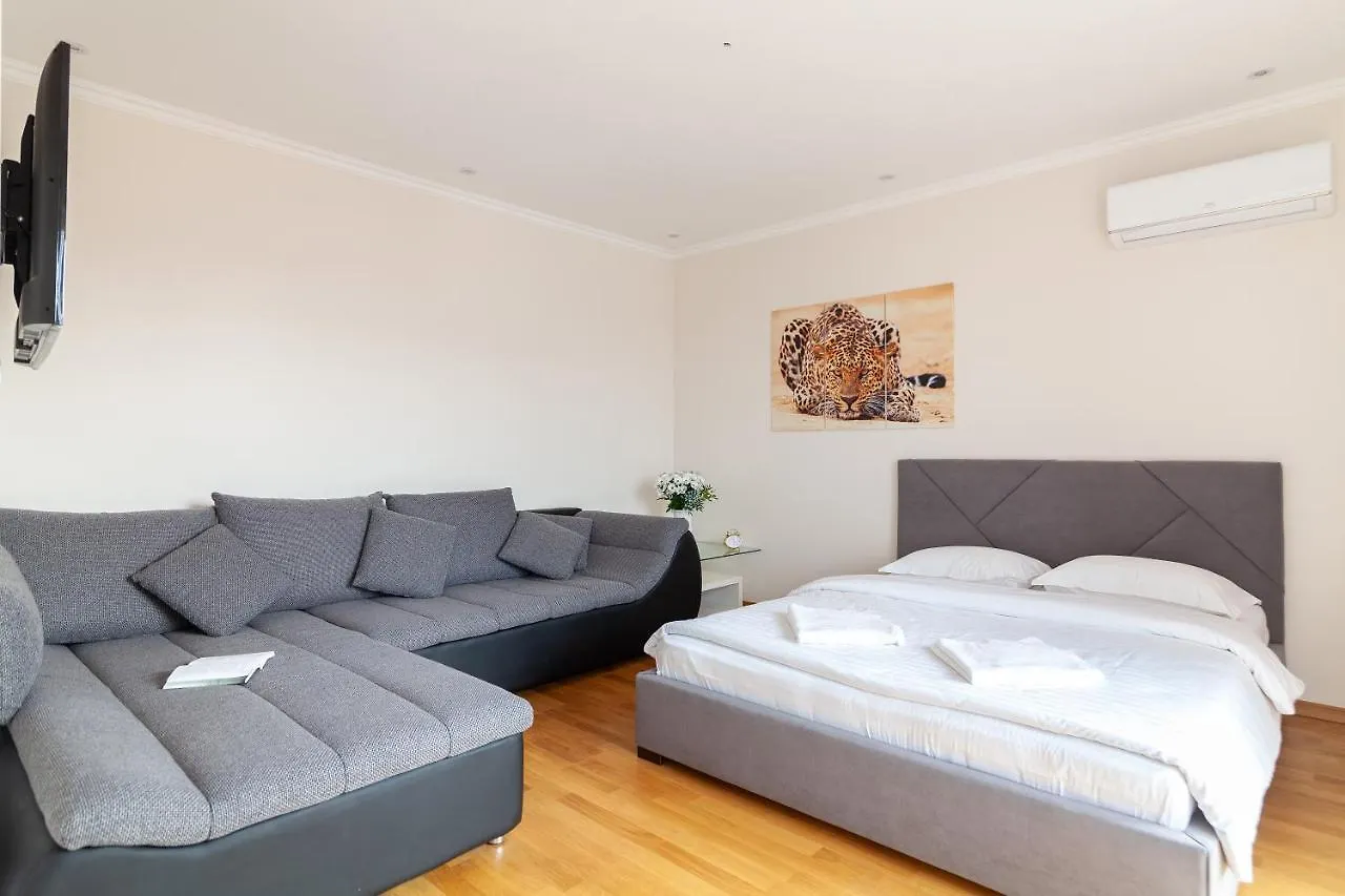 Regrand Apartment On Kulisha 47A Lviv